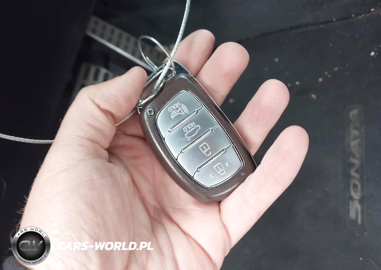 2018 Hyundai Sonata Sport VIN:5NPE34AF4JH633452 - 11
