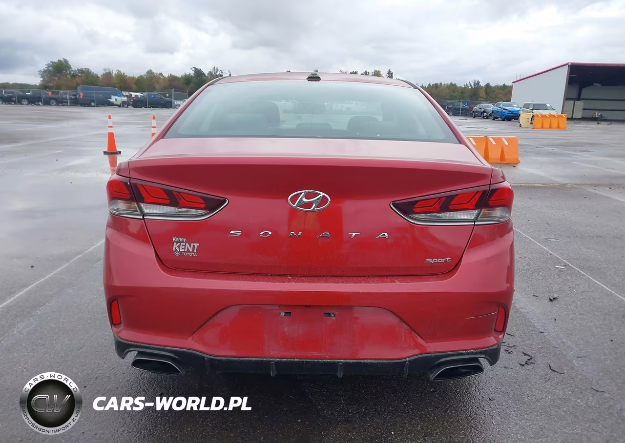 2018 Hyundai Sonata Sport VIN:5NPE34AF4JH633452 - 16