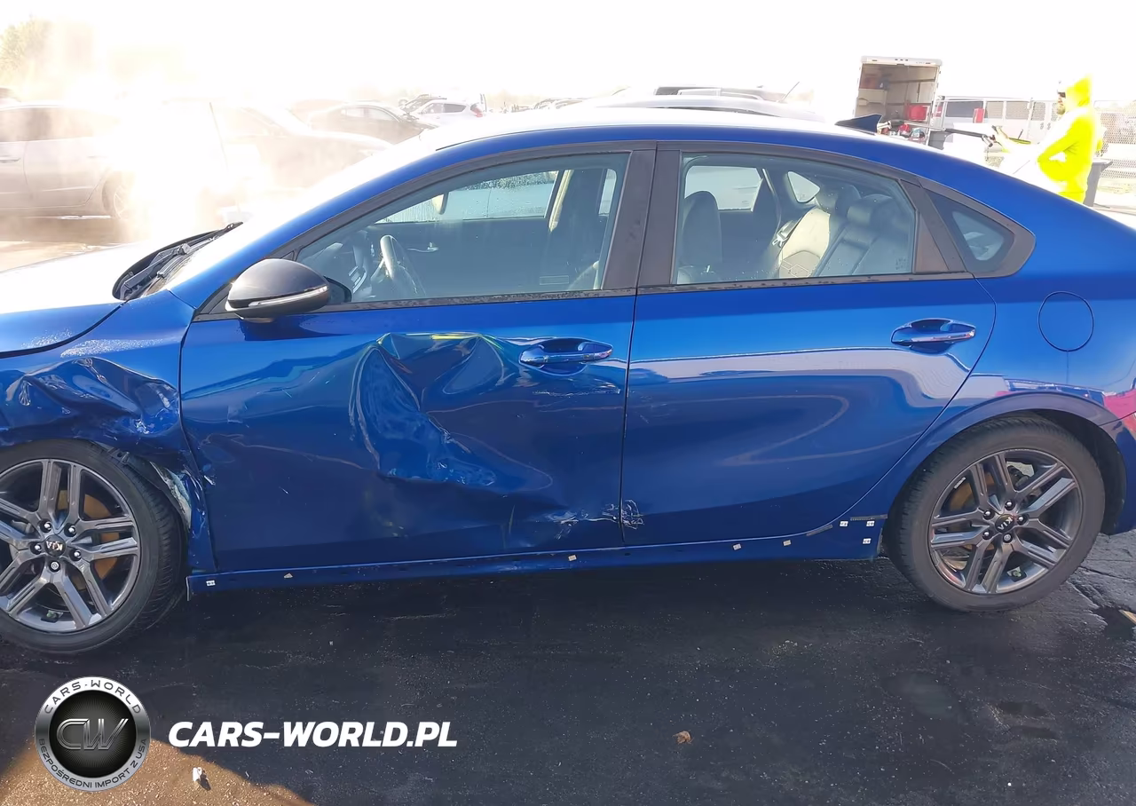 2020 Kia Forte Gt-Line VIN:3KPF34AD4LE153776 - 15