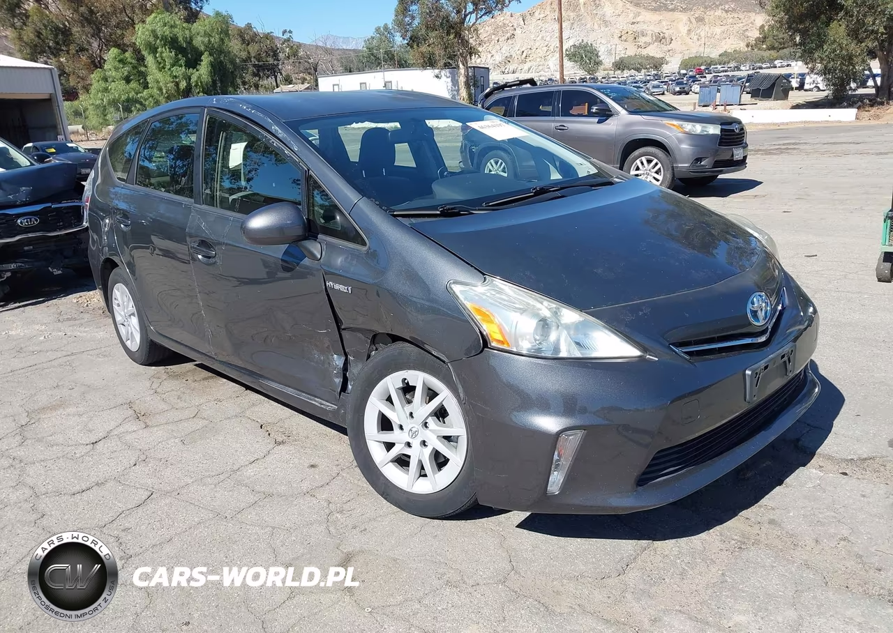 2013 Toyota Prius V Three