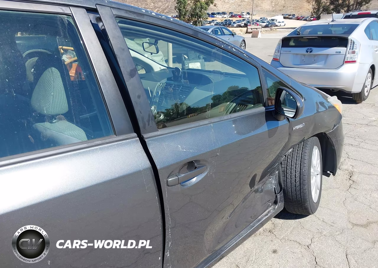 2013 Toyota Prius V Three VIN:JTDZN3EU8D3278963 - 17