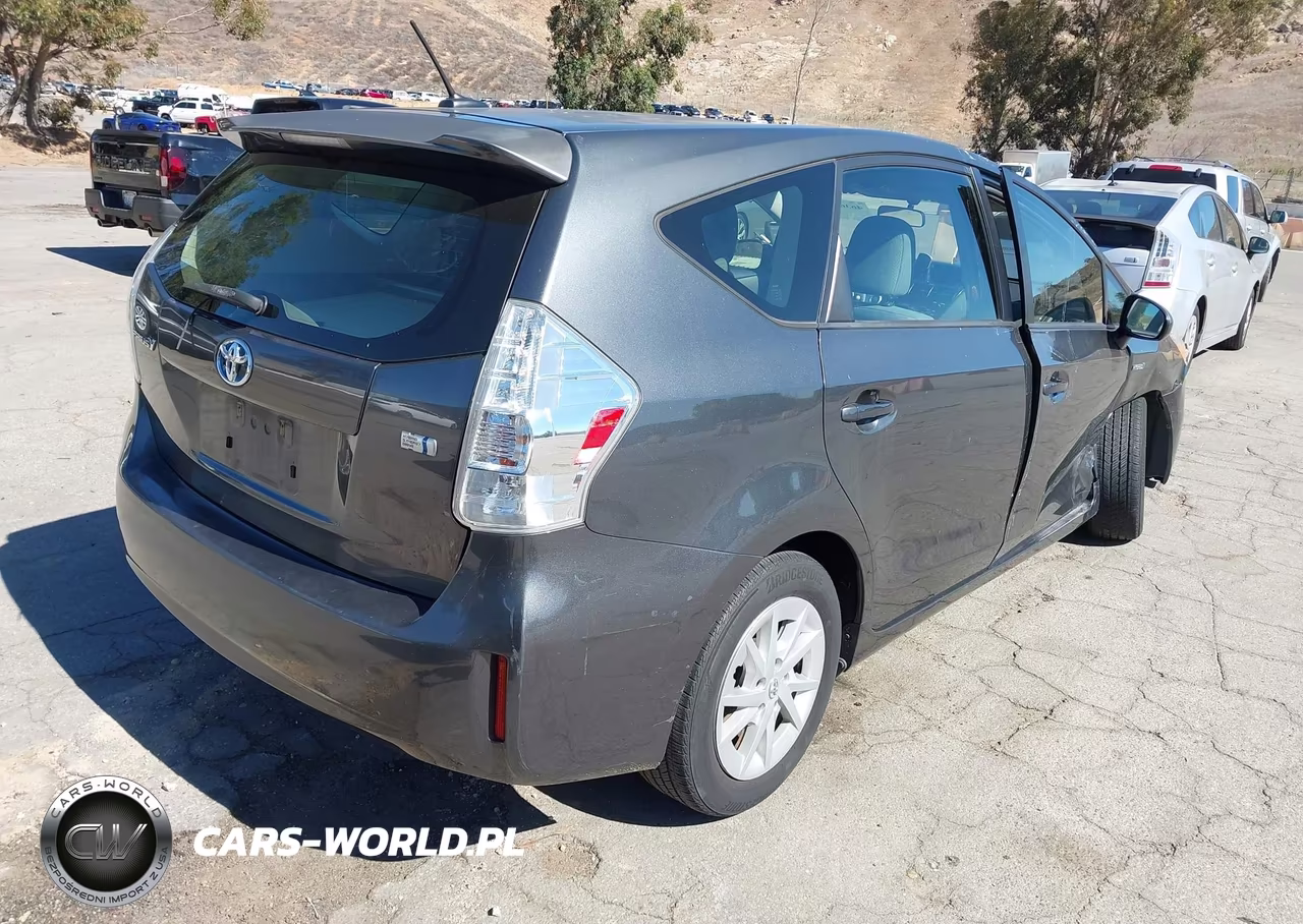 2013 Toyota Prius V Three VIN:JTDZN3EU8D3278963 - 4