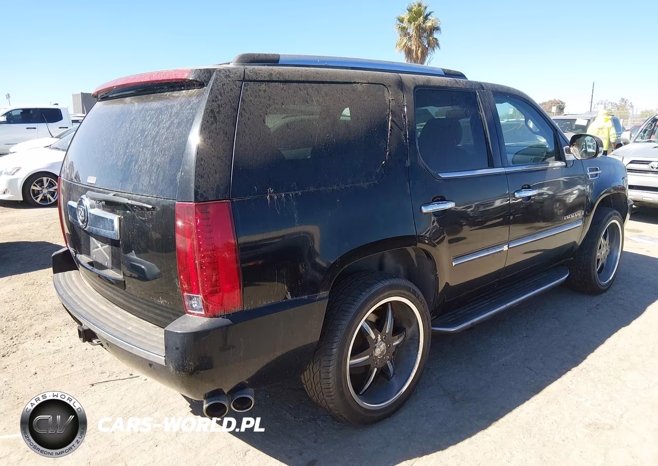 2007 Cadillac Escalade Standard VIN:1GYFK63807R228900 - 4