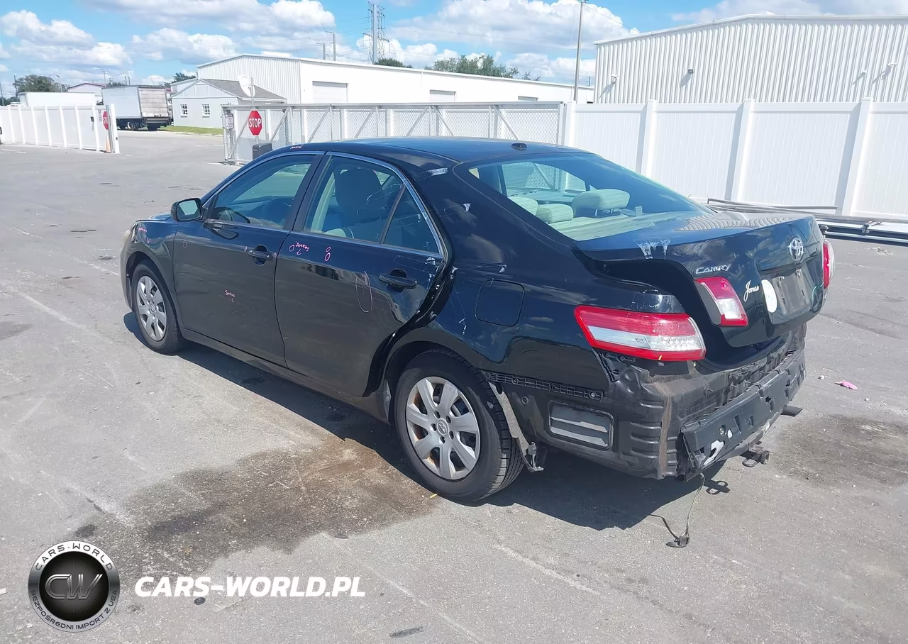 2010 Toyota Camry Le VIN:4T1BF3EK4AU053101 - 3