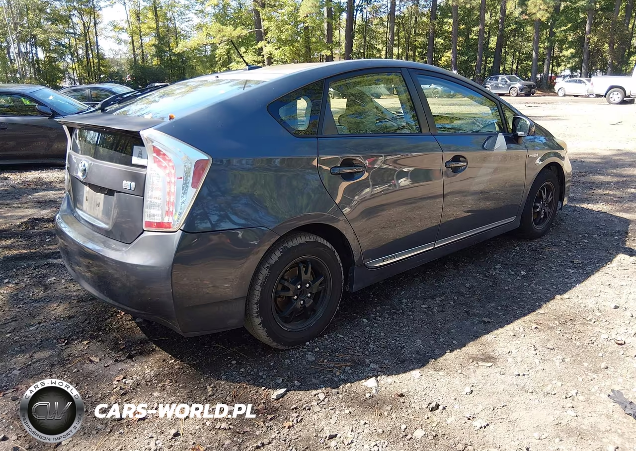 2012 Toyota Prius Three VIN:JTDKN3DU4C1545691 - 4