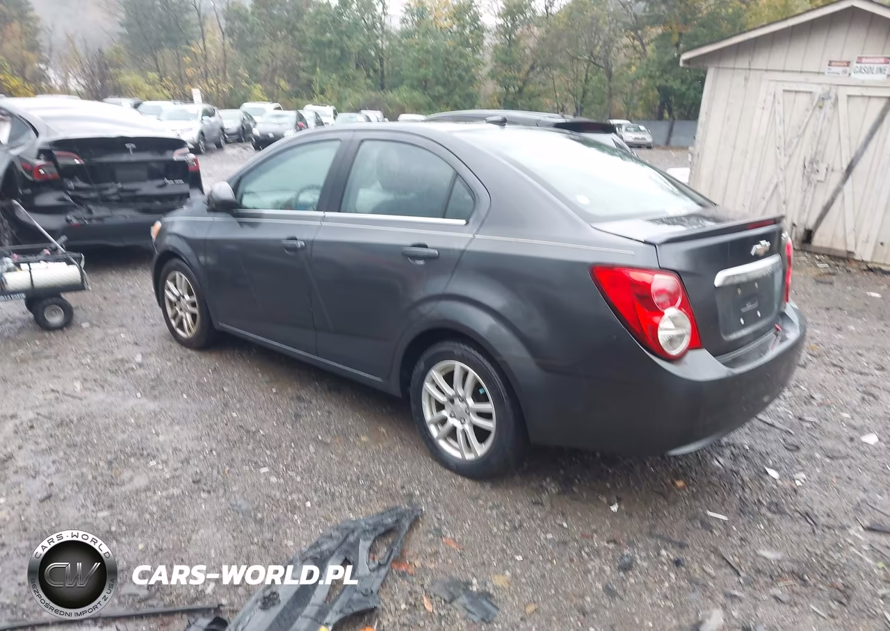 2013 Chevrolet Sonic Lt Auto VIN:1G1JC5SG3D4175451 - 3
