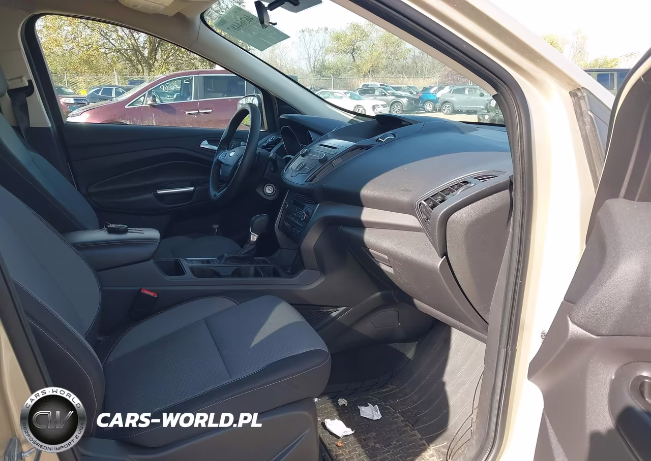 2017 Ford Escape Se VIN:1FMCU0GD2HUE53272 - 5