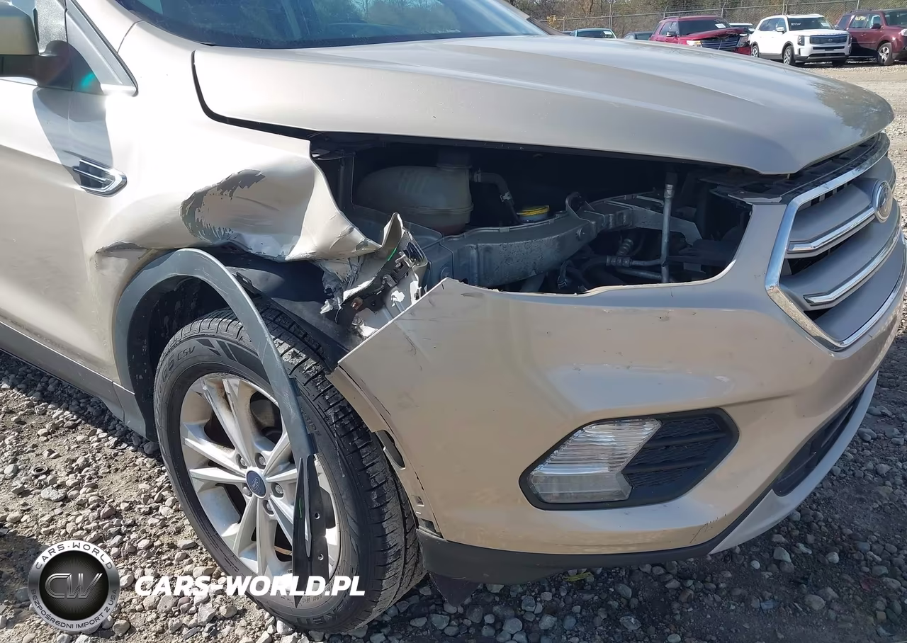 2017 Ford Escape Se VIN:1FMCU0GD2HUE53272 - 6
