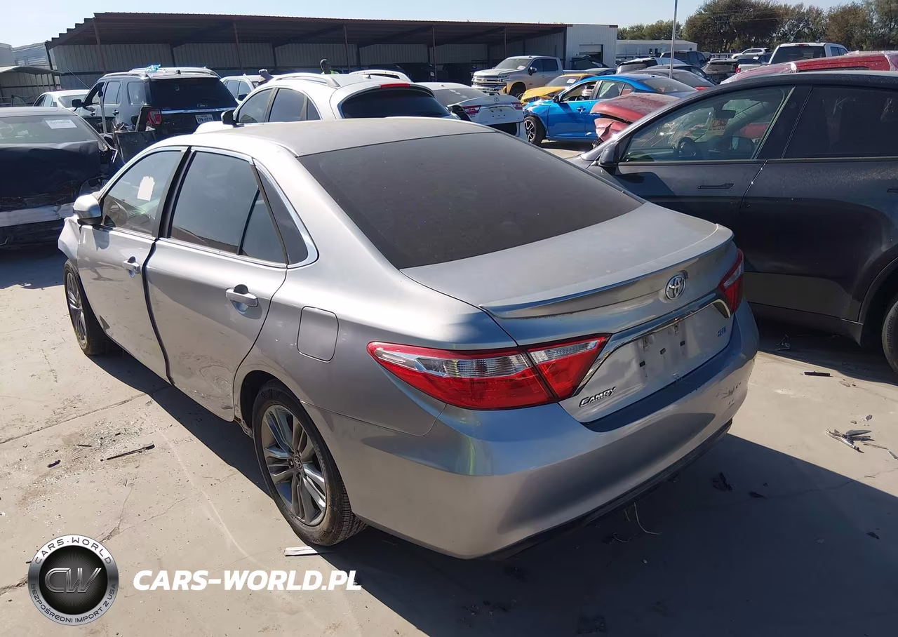 2015 Toyota Camry Se VIN:4T1BF1FK2FU912020 - 3