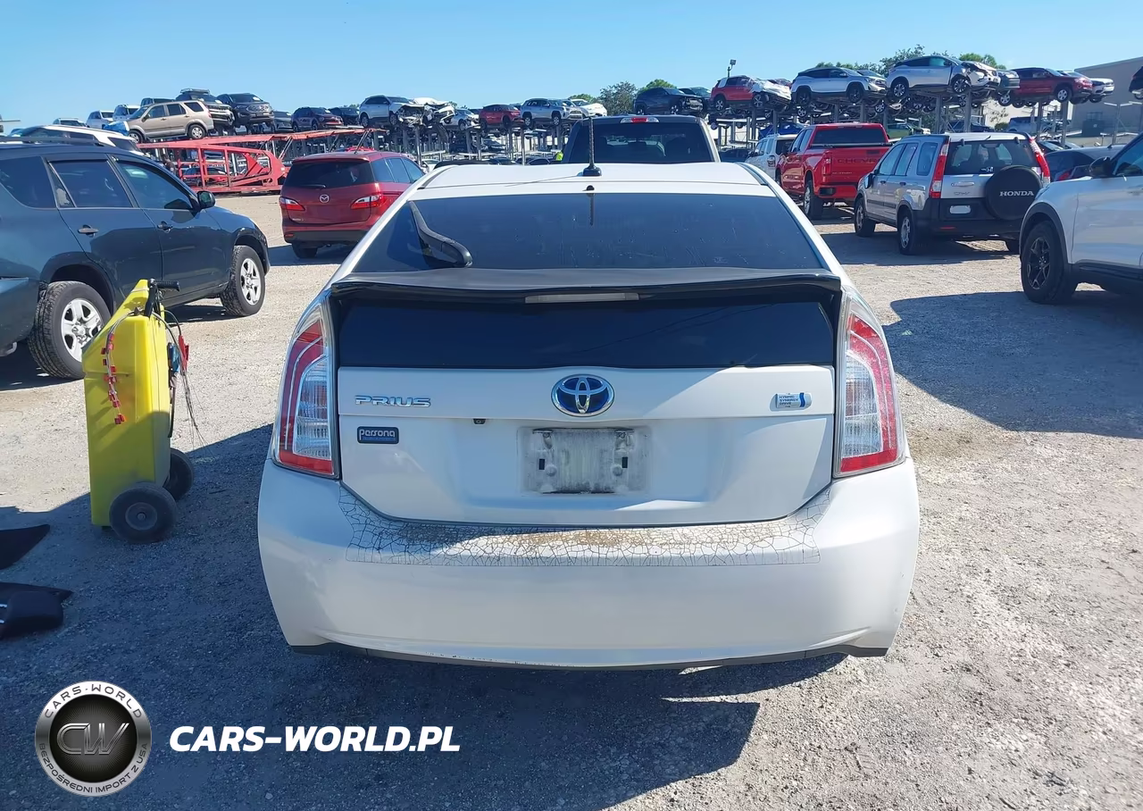 2015 Toyota Prius Persona Series Special Edition VIN:JTDKN3DU4F0410821 - 17