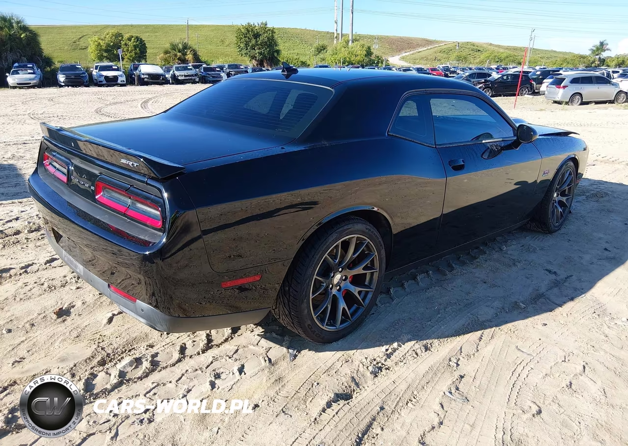 2015 Dodge Challenger Srt 392 VIN:2C3CDZDJ7FH910357 - 4