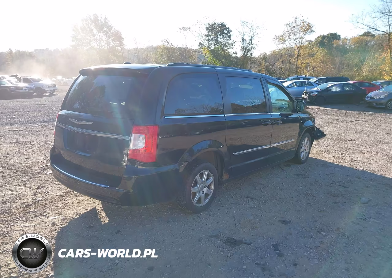 2013 Chrysler Town & Country Touring VIN:2C4RC1BG2DR503362 - 4