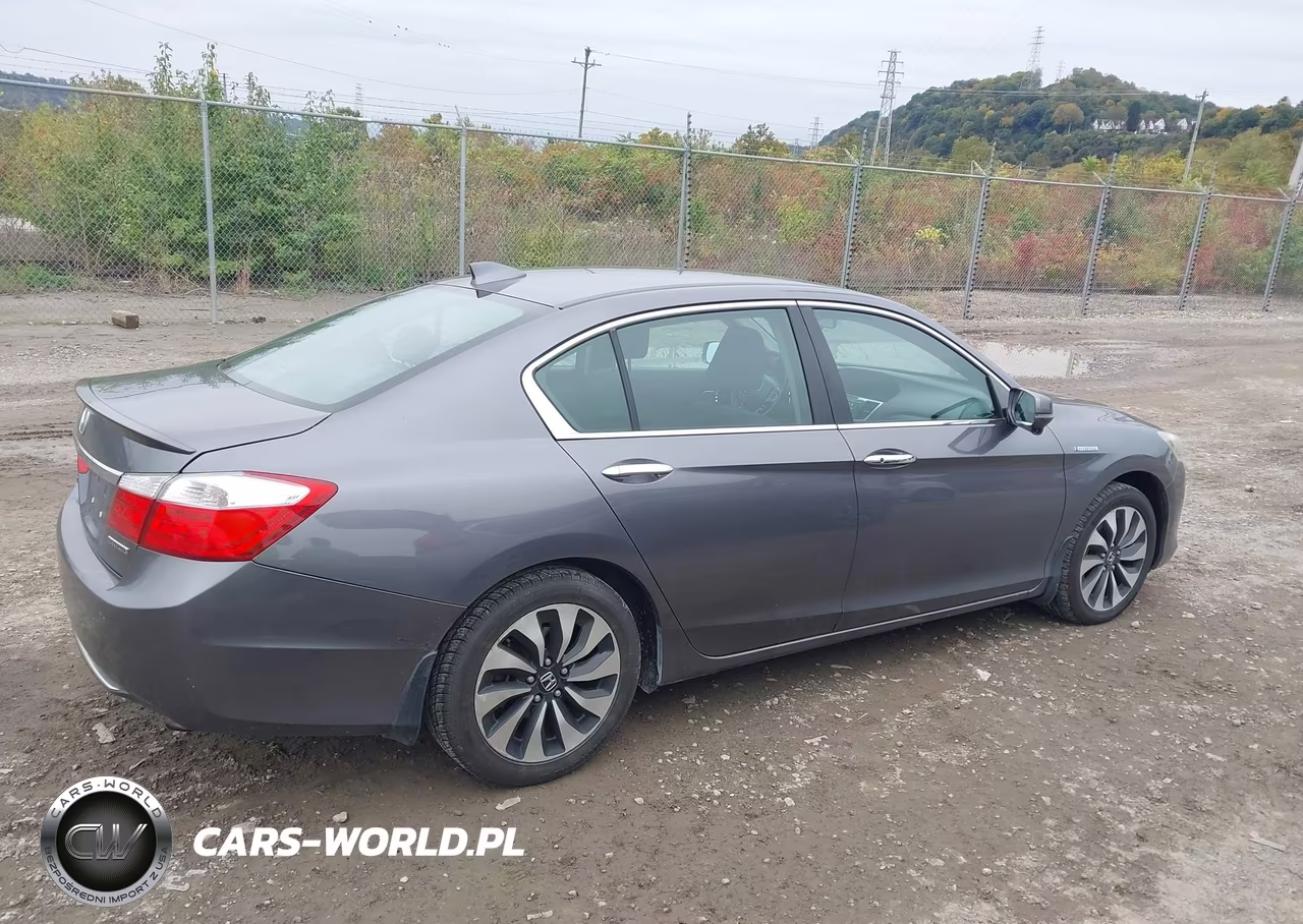 2015 Honda Accord Hybrid VIN:1HGCR6F37FA012965 - 13