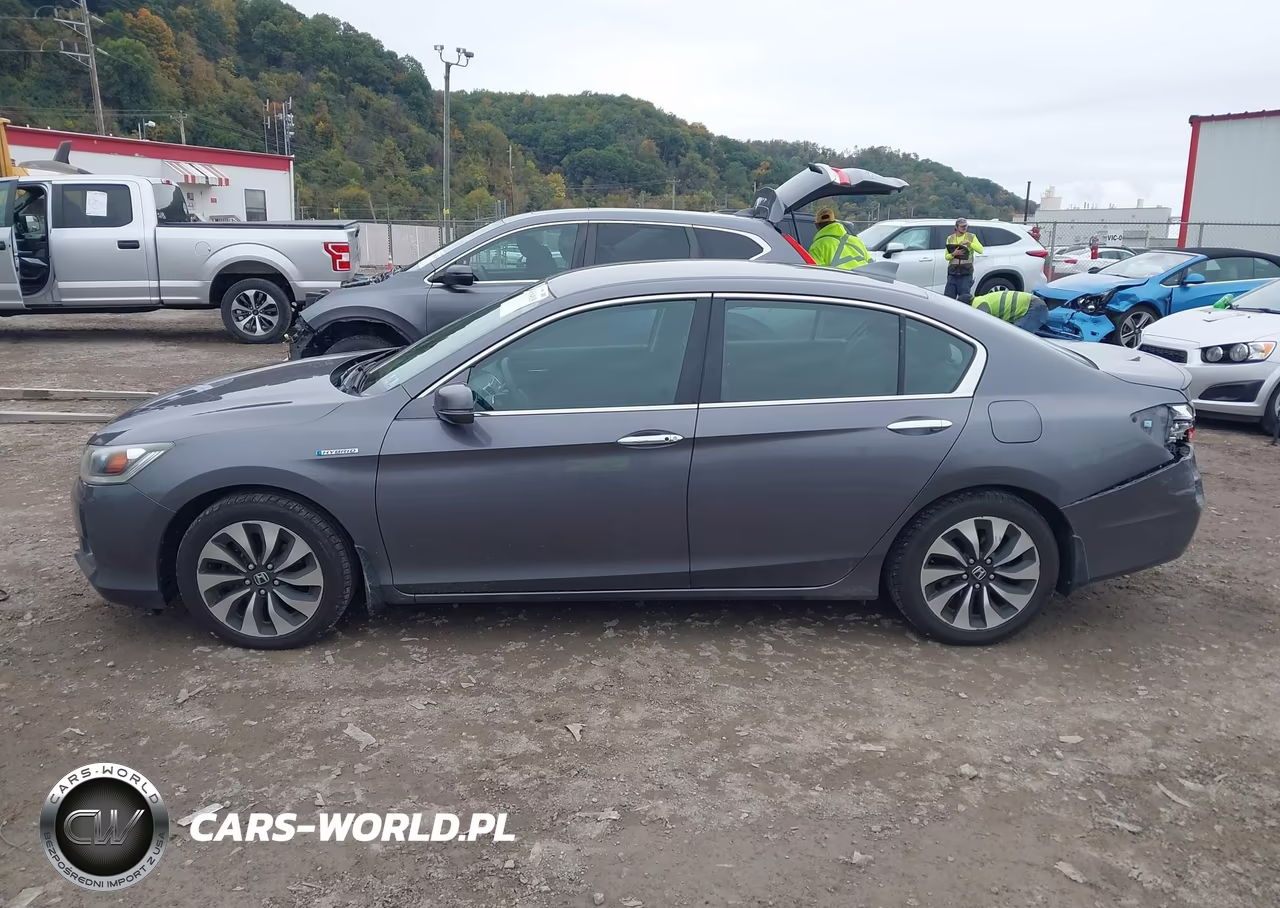 2015 Honda Accord Hybrid VIN:1HGCR6F37FA012965 - 14