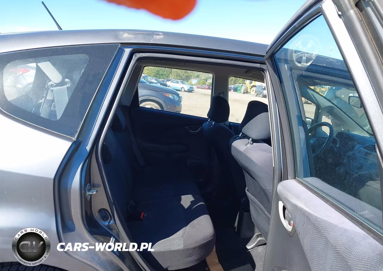 2011 Honda Fit Sport VIN:JHMGE8H56BC008067 - 8