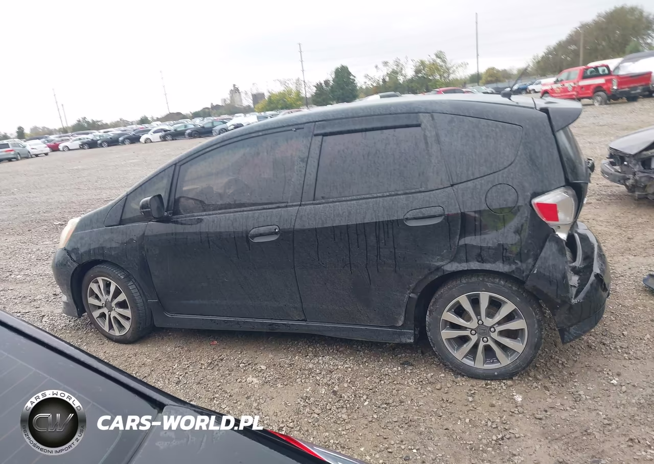 2013 Honda Fit Sport VIN:JHMGE8H57DC007349 - 14