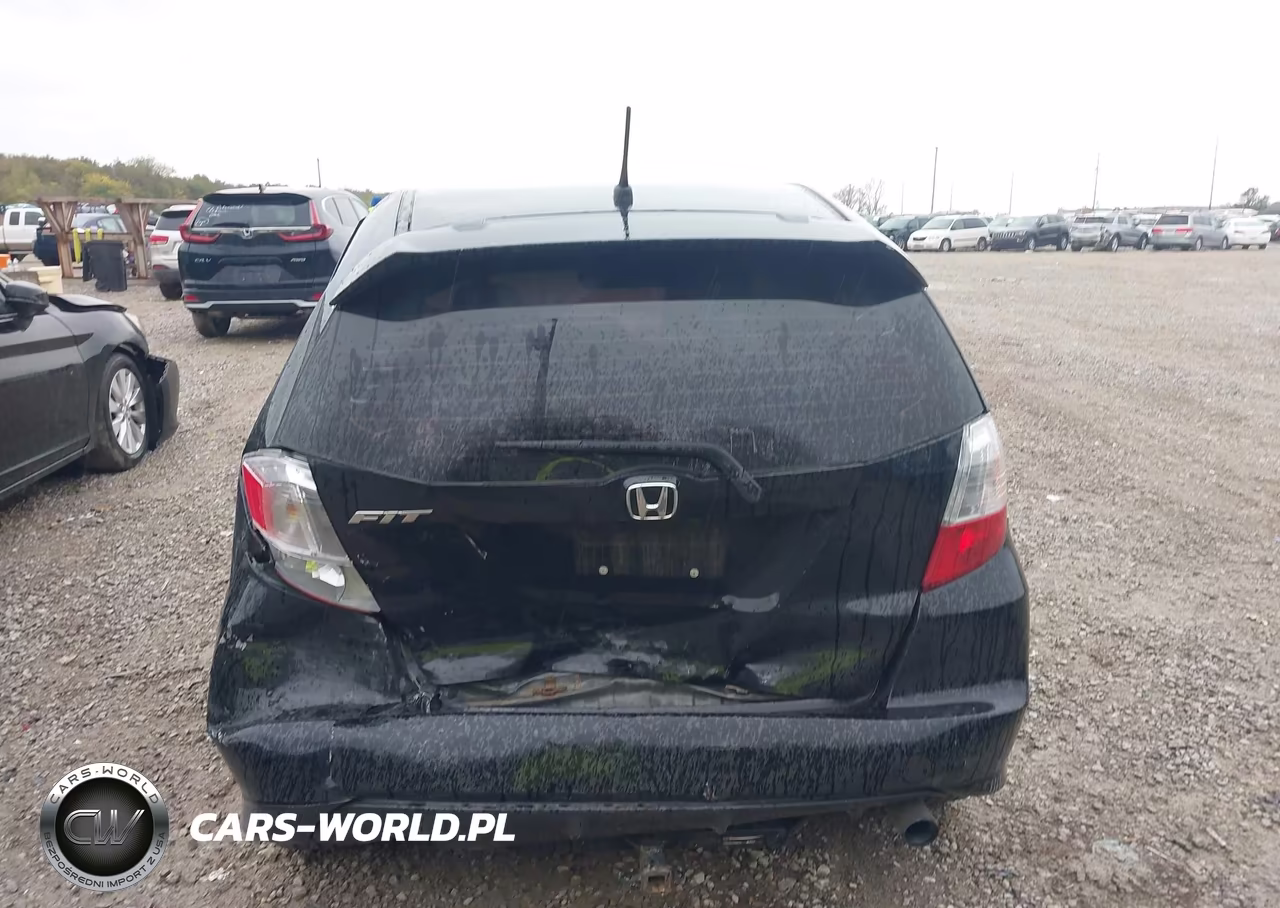 2013 Honda Fit Sport VIN:JHMGE8H57DC007349 - 16
