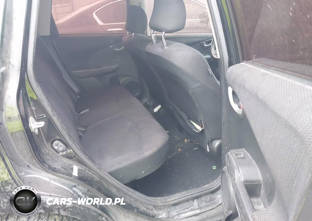 2013 Honda Fit Sport VIN:JHMGE8H57DC007349 - 8