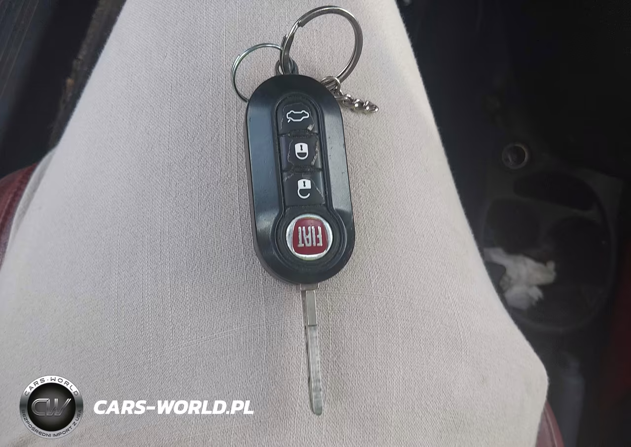 2012 Fiat 500 Lounge VIN:3C3CFFCR2CT108575 - 11