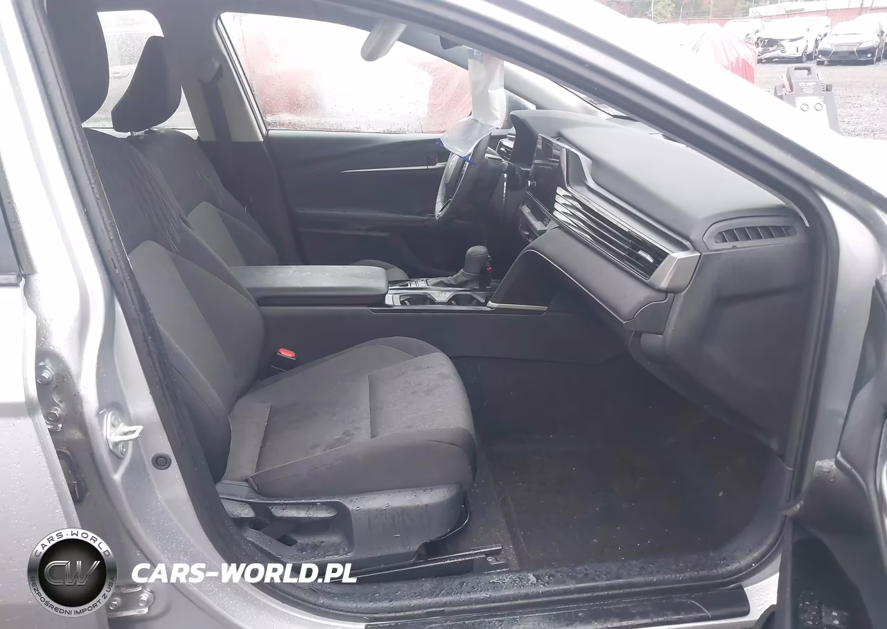 2025 Toyota Camry Le VIN:4T1DBADK1SU521345 - 5
