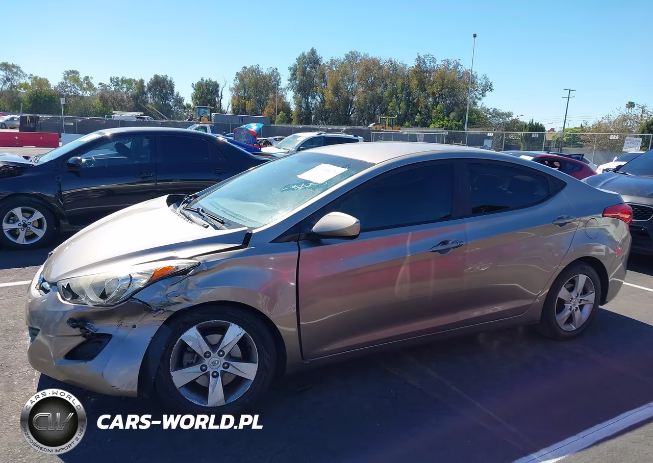 2013 Hyundai Elantra Gls VIN:5NPDH4AE2DH317377 - 14