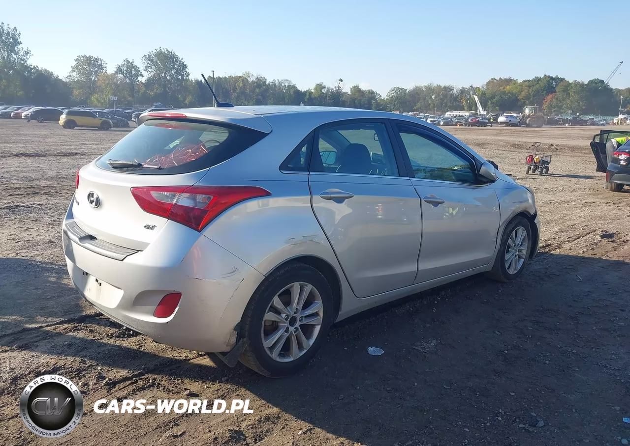 2014 Hyundai Elantra Gt VIN:KMHD35LH6EU186825 - 4