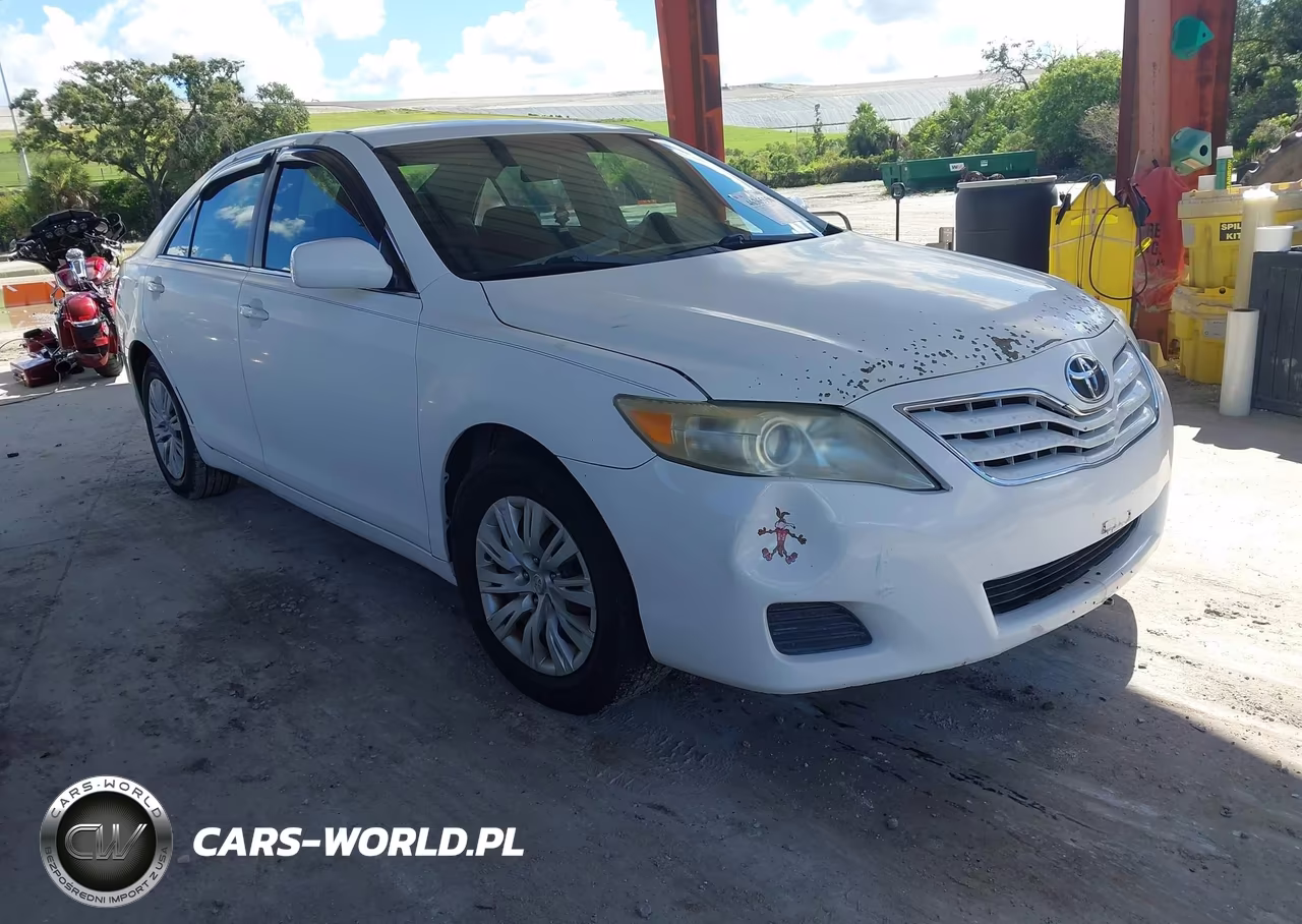 2010 Toyota Camry – zdjęcie 1 z 12