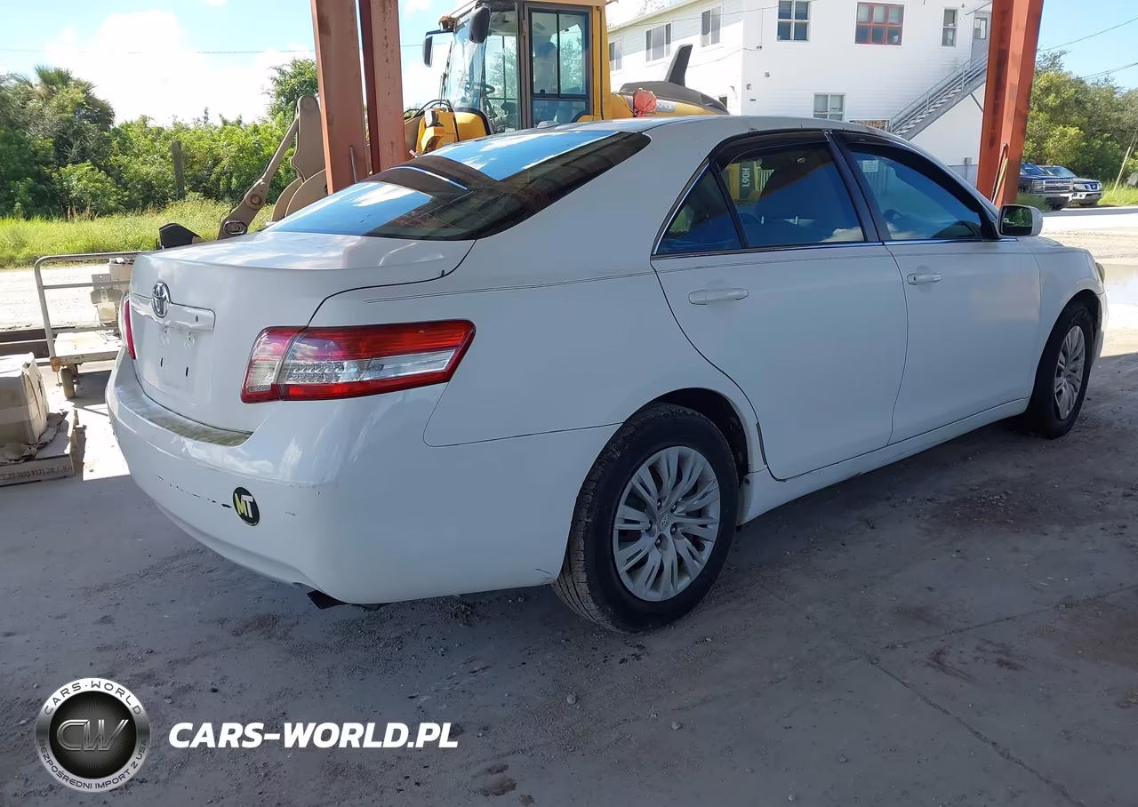 2010 Toyota Camry VIN:4T1BF3EK1AU520619 - 4