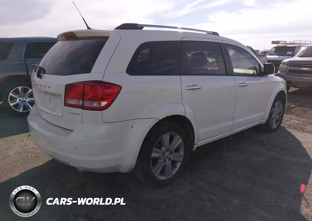 2011 Dodge Journey Lux VIN:3D4PG9FGXBT511811 - 4