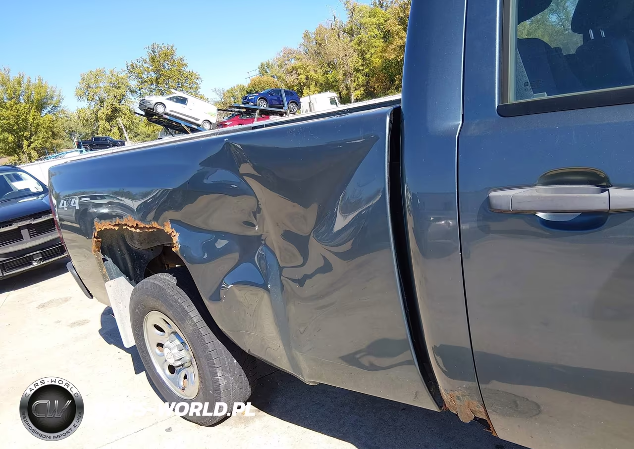 2011 Chevrolet Silverado 1500 Work Truck VIN:1GCNKPE01BF174449 - 6