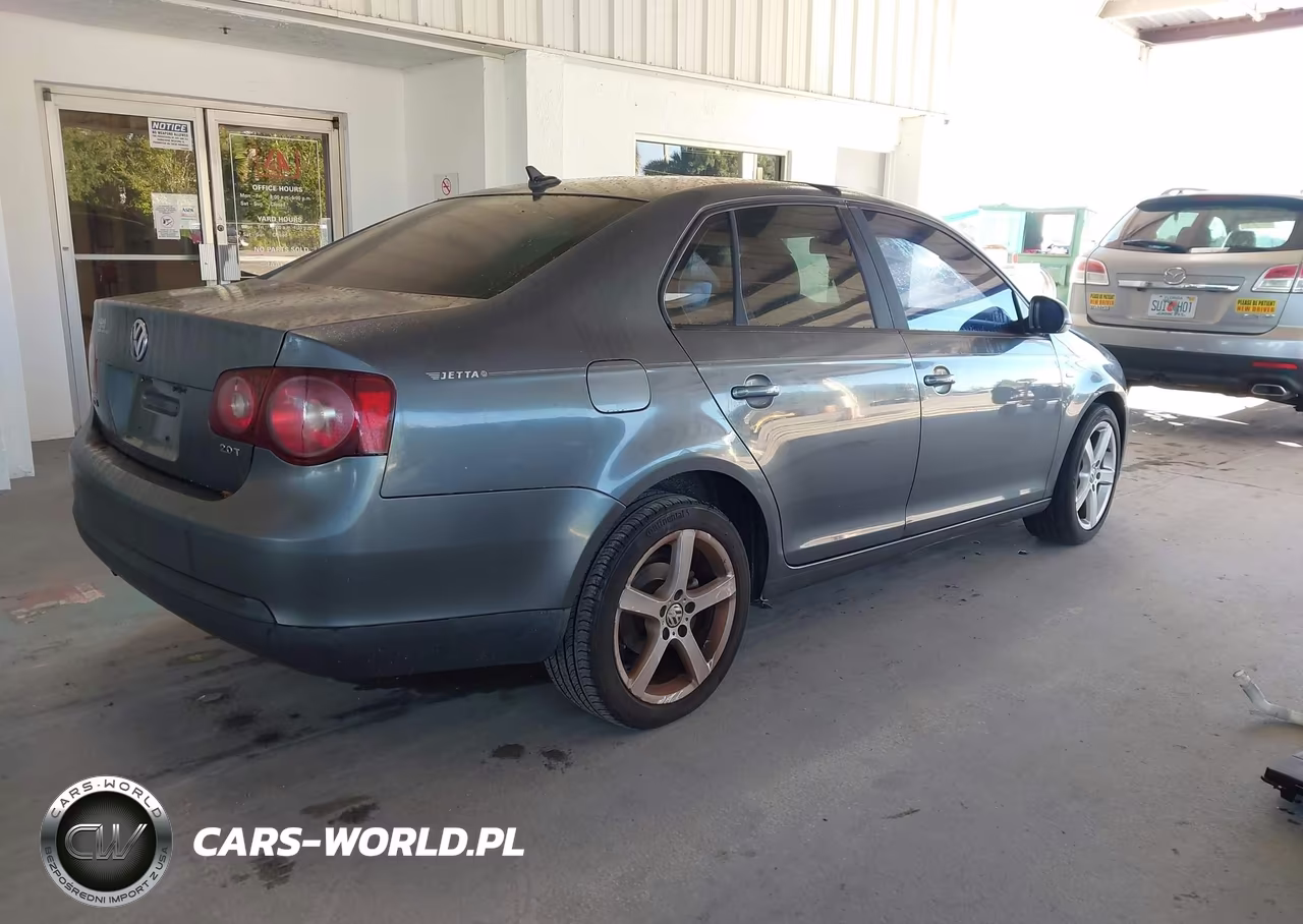 2008 Volkswagen Jetta Wolfsburg Edition VIN:3VWRJ71K48M138210 - 4