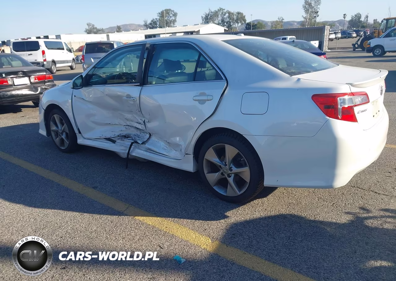 2012 Toyota Camry Se Limited Edition VIN:4T1BF1FK9CU631747 - 3