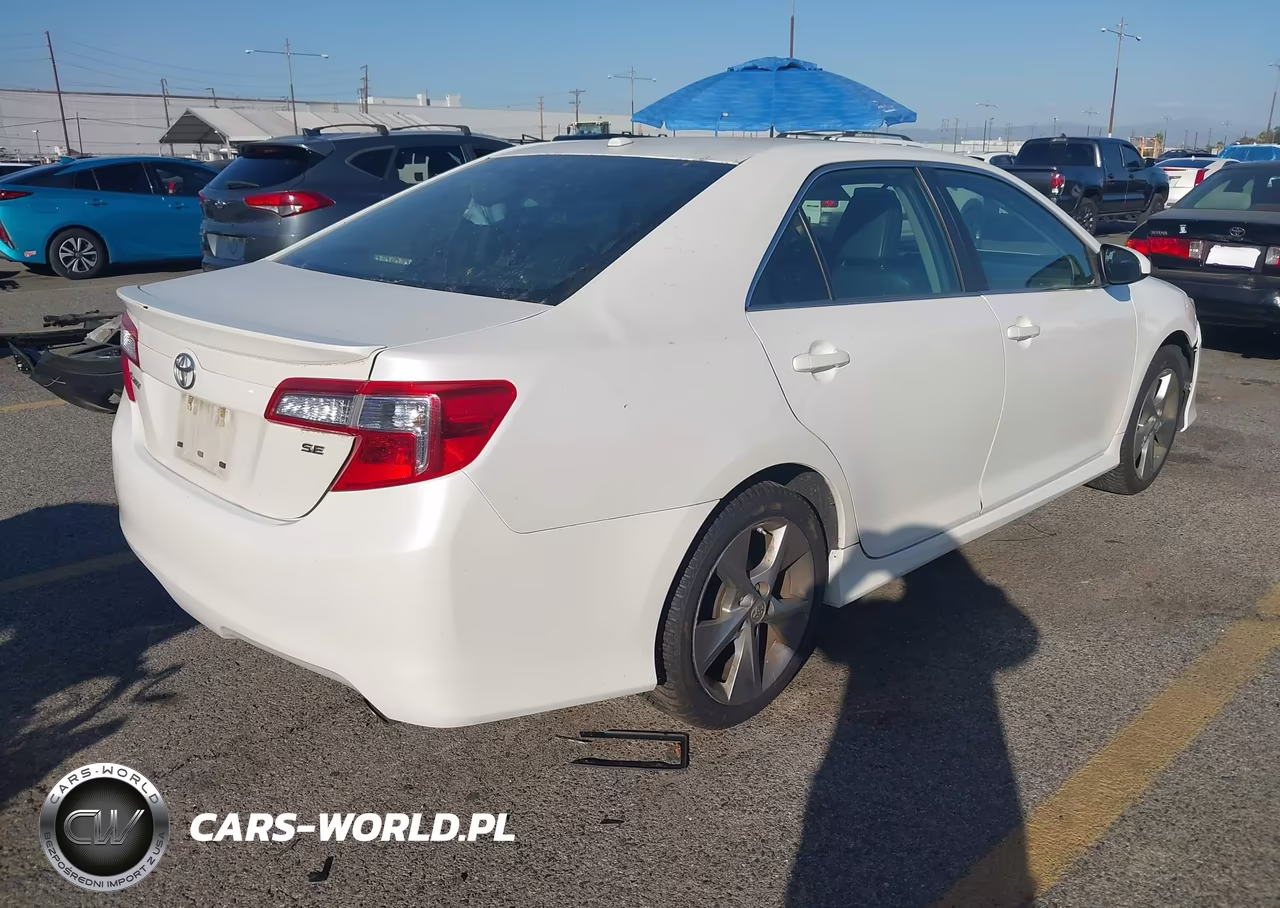 2012 Toyota Camry Se Limited Edition VIN:4T1BF1FK9CU631747 - 4