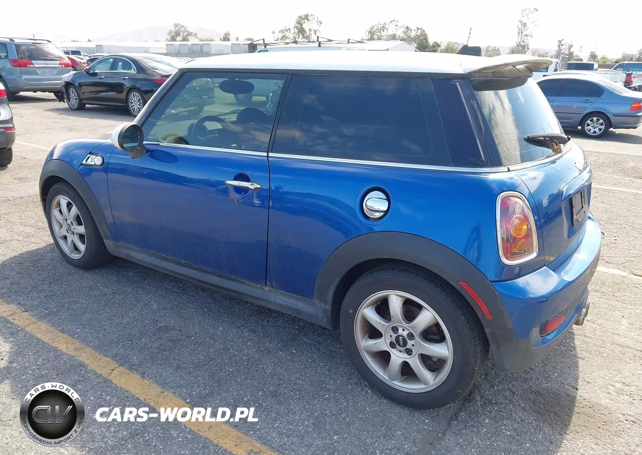 2008 Mini Cooper S VIN:WMWMF73528TT92776 - 3