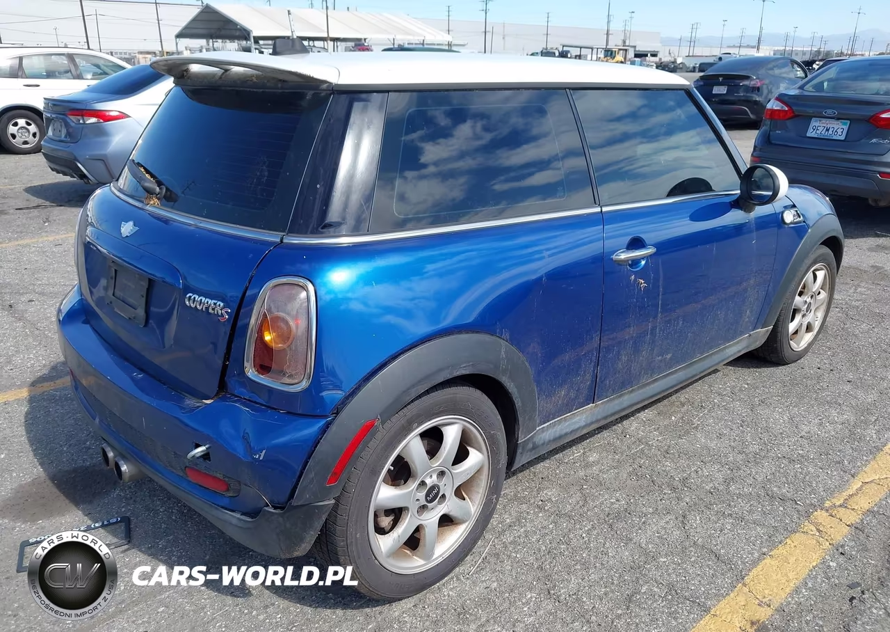 2008 Mini Cooper S VIN:WMWMF73528TT92776 - 4