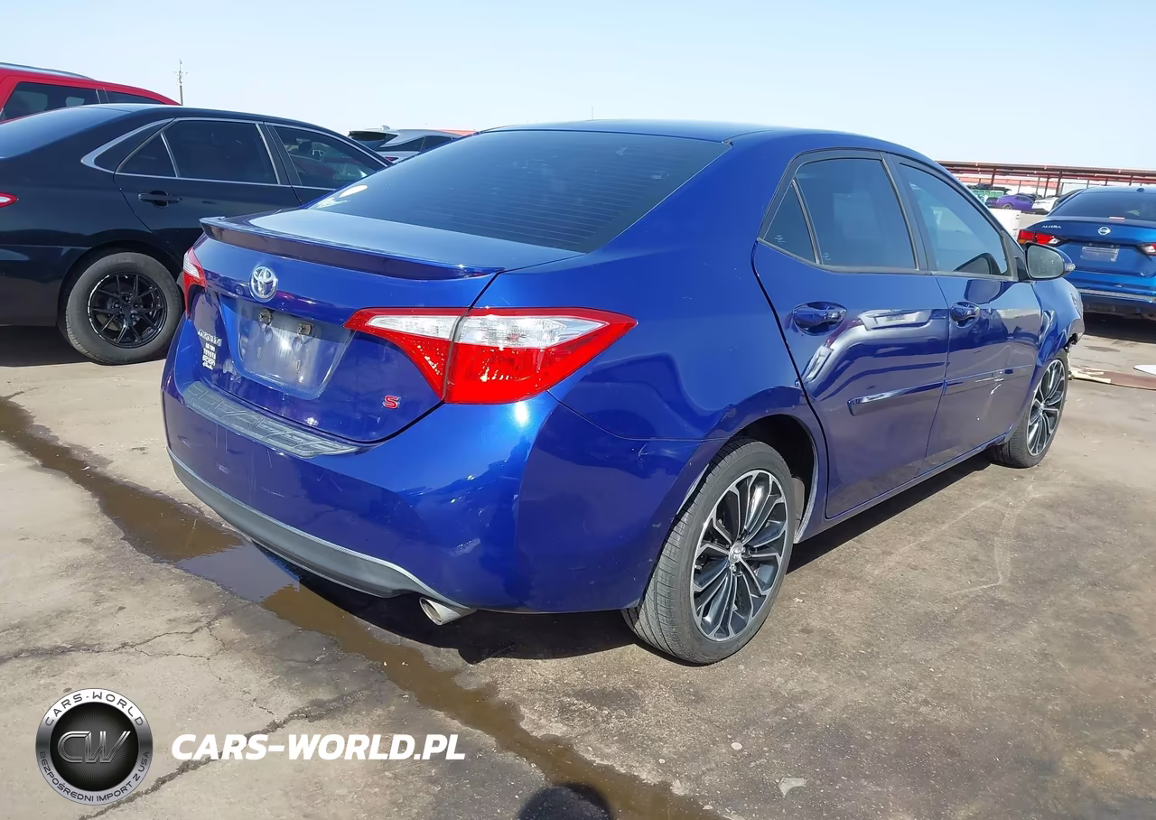 2015 Toyota Corolla S Plus VIN:5YFBURHE8FP298216 - 4
