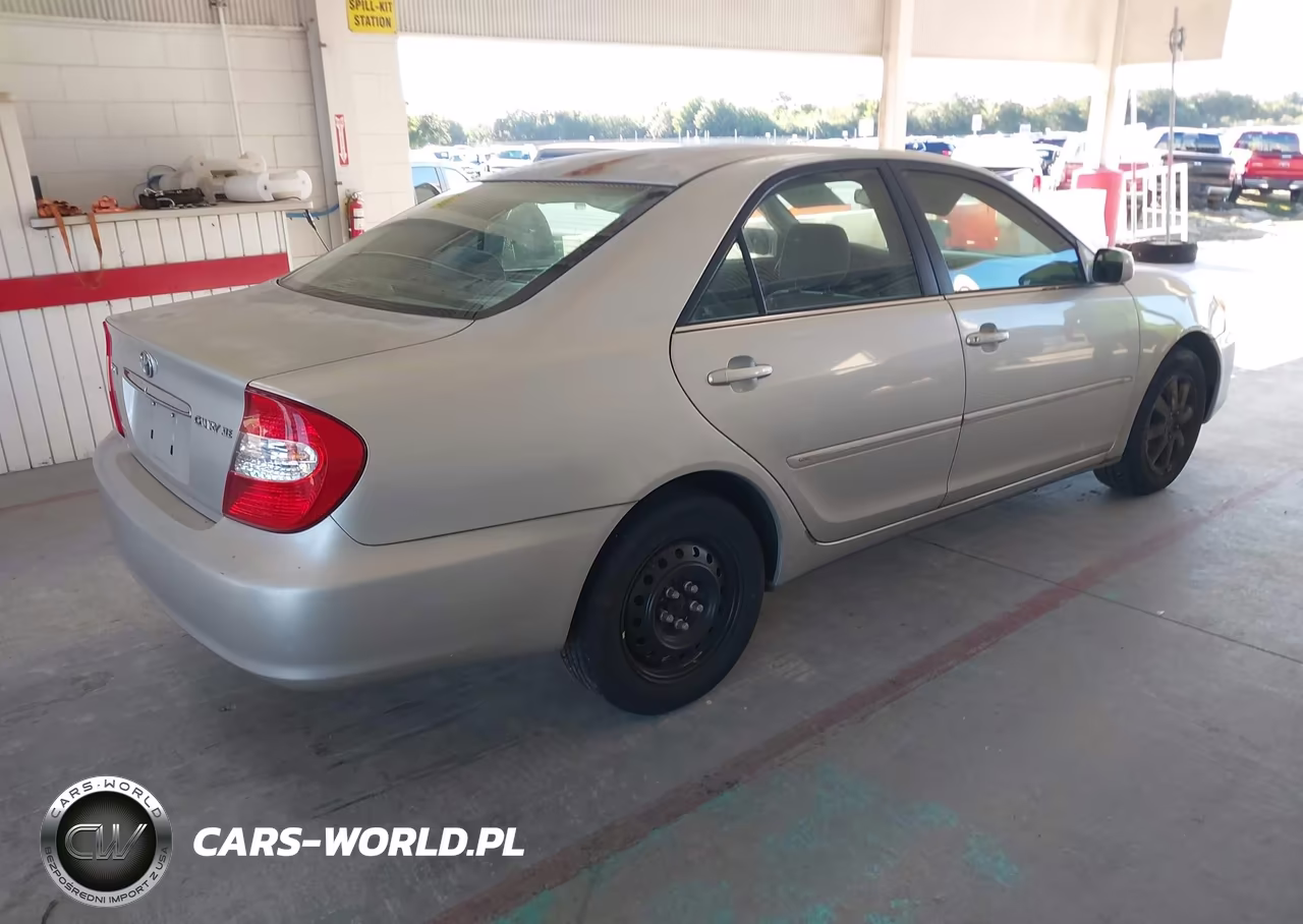 2003 Toyota Camry Xle VIN:4T1BE30K73U250857 - 4
