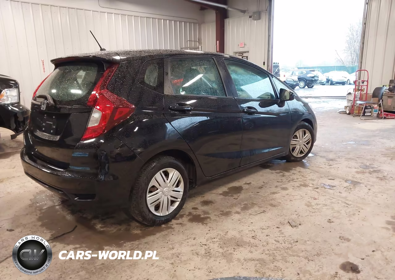 2019 Honda Fit Lx VIN:3HGGK5H44KM747597 - 4