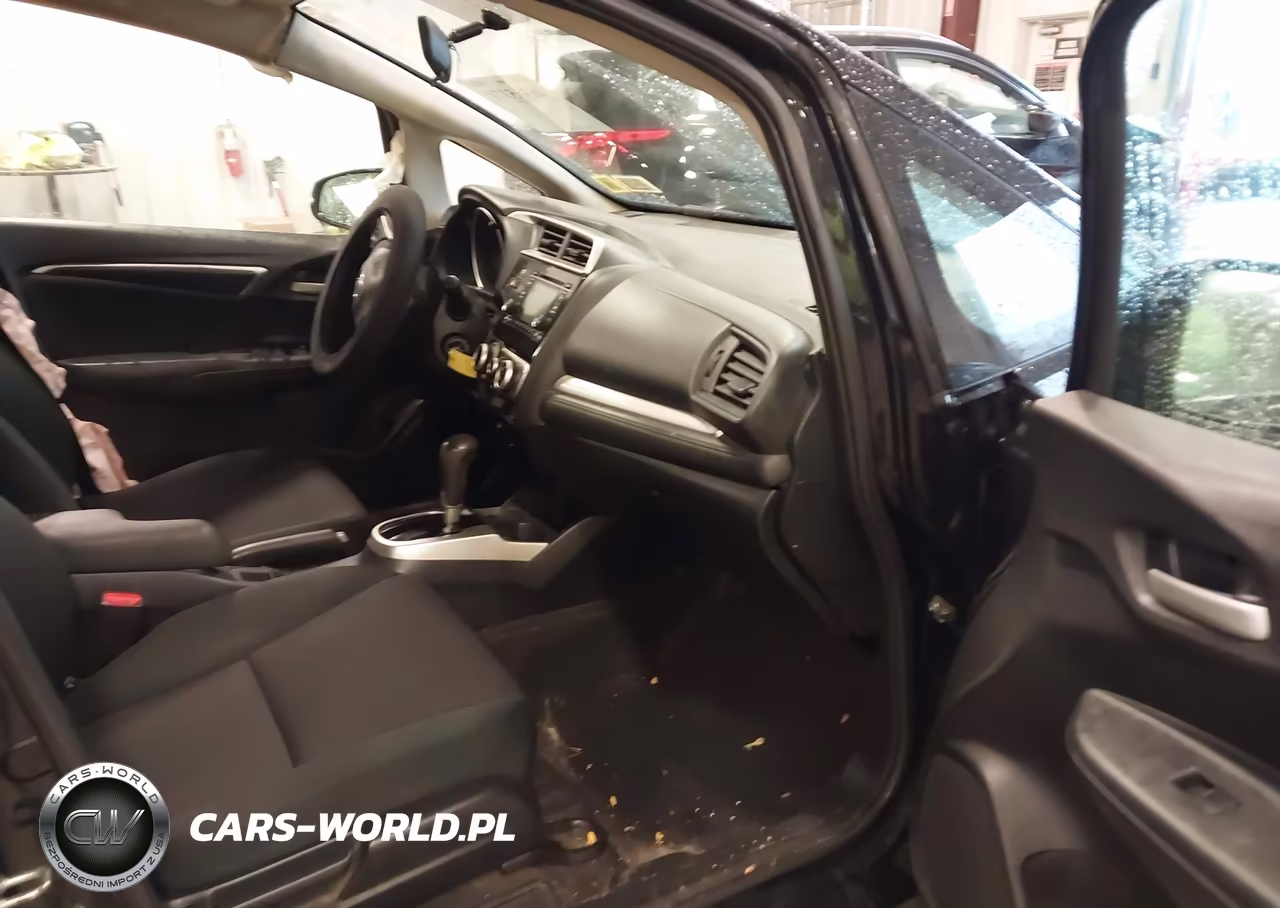2019 Honda Fit Lx VIN:3HGGK5H44KM747597 - 5
