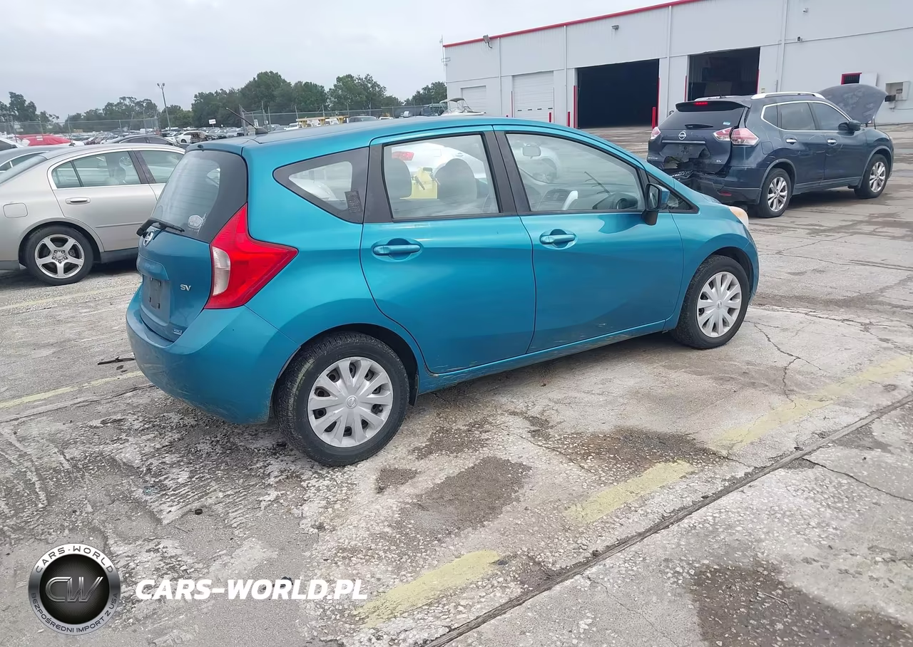 2015 Nissan Versa Note S (Sr)-S Plus-Sl-Sr-Sv VIN:3N1CE2CP3FL352927 - 4