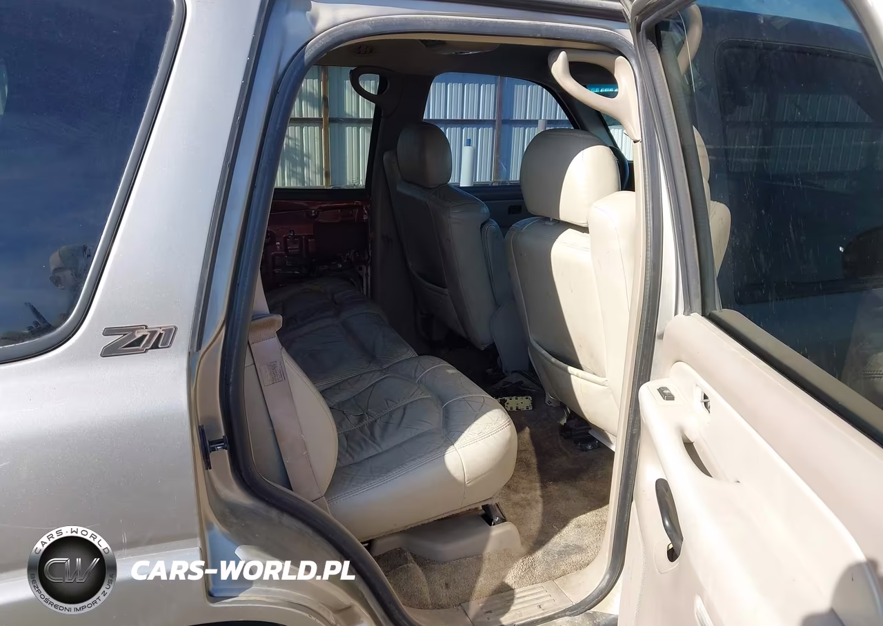 2002 Chevrolet Tahoe Z71 VIN:1GNEK13ZX2R278961 - 8