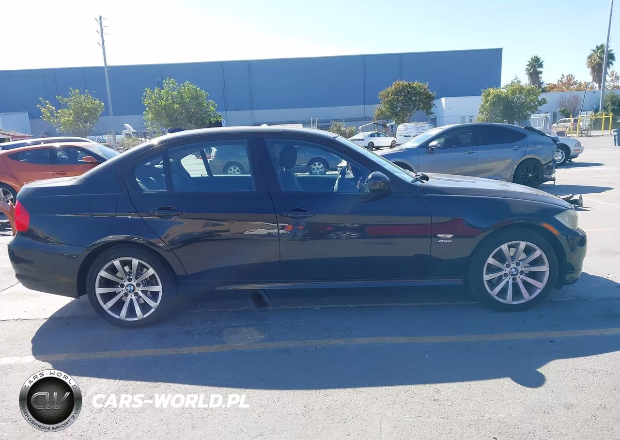 2011 BMW 328I xDrive VIN:WBAPK5C59BF123855 - 13