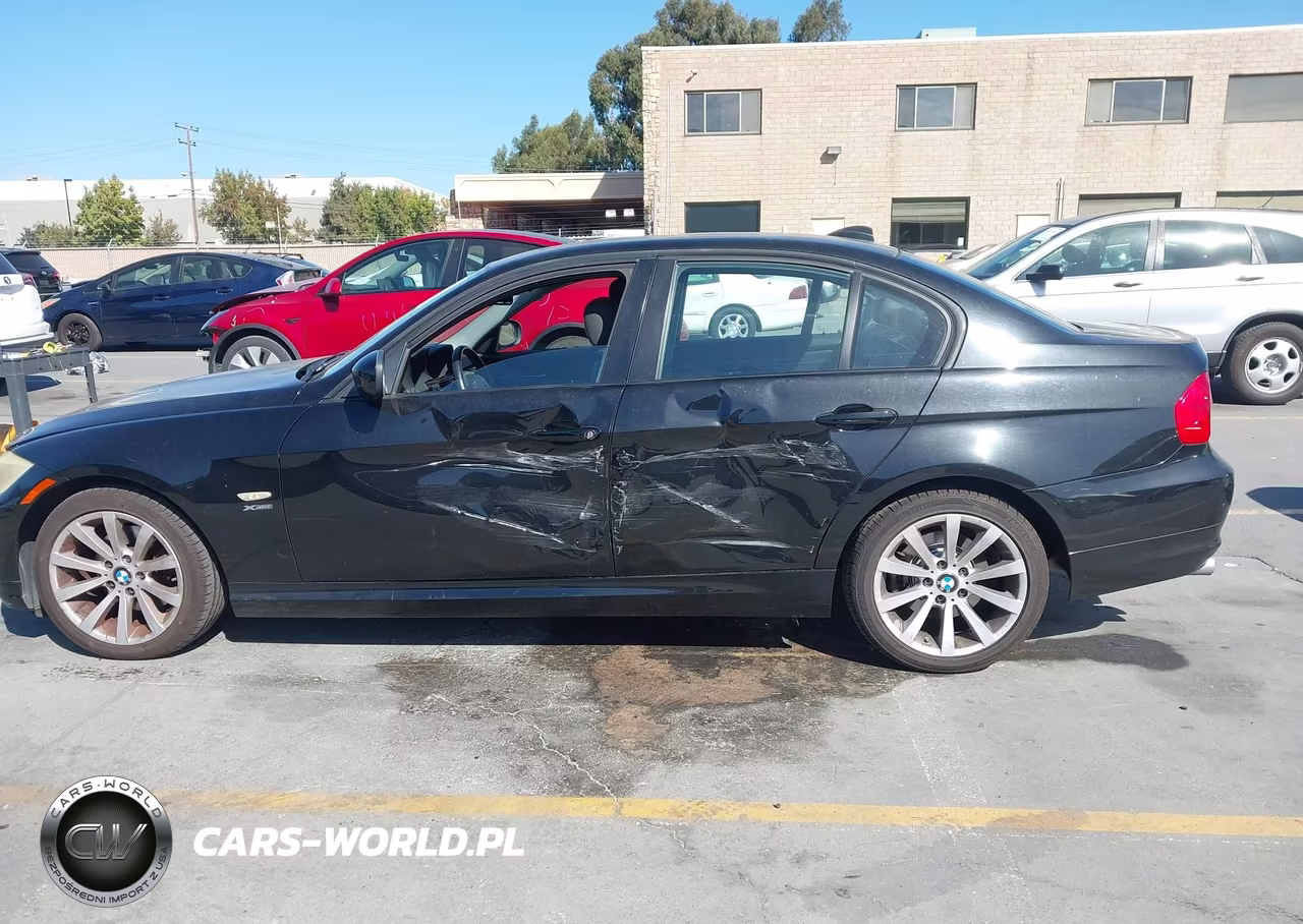 2011 BMW 328I xDrive VIN:WBAPK5C59BF123855 - 14