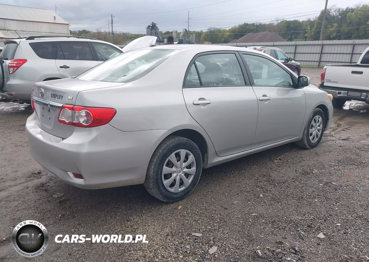 2011 Toyota Corolla Le VIN:2T1BU4EE6BC693903 - 4