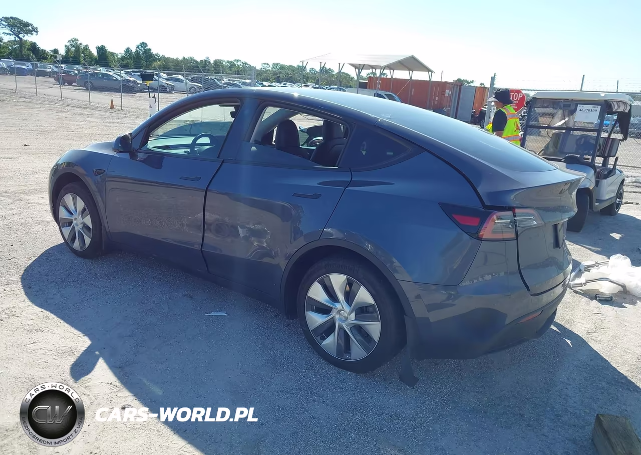 2023 Tesla Model Y Awd-Long Range Dual Motor All-Wheel Drive VIN:7SAYGDEE4PA122432 - 3
