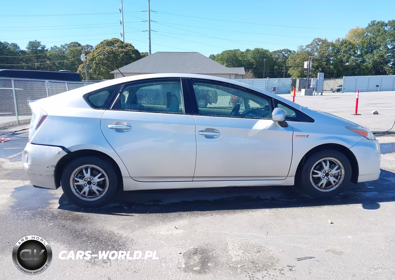 2011 Toyota Prius Two VIN:JTDKN3DU1B1473685 - 13