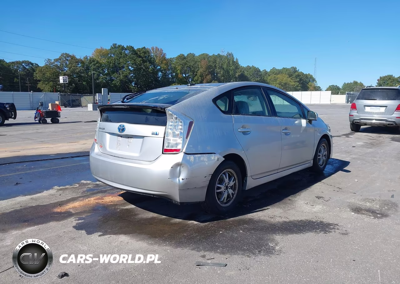 2011 Toyota Prius Two VIN:JTDKN3DU1B1473685 - 4