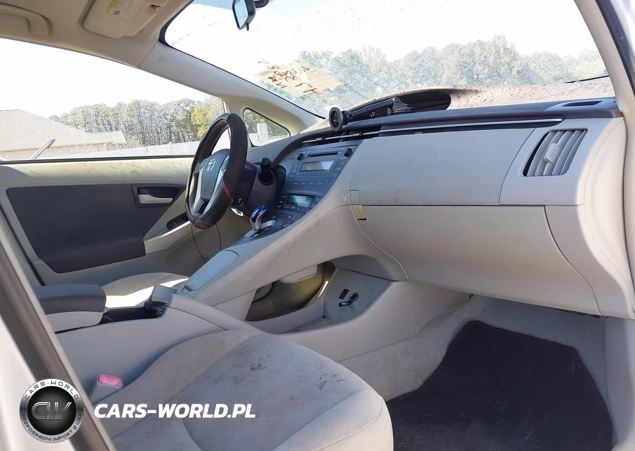 2011 Toyota Prius Two VIN:JTDKN3DU1B1473685 - 5