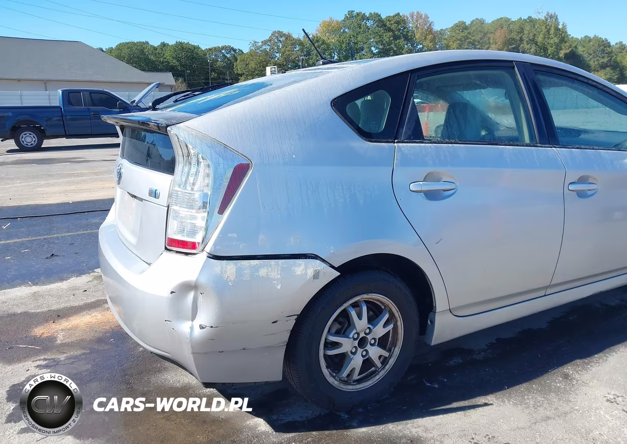 2011 Toyota Prius Two VIN:JTDKN3DU1B1473685 - 6