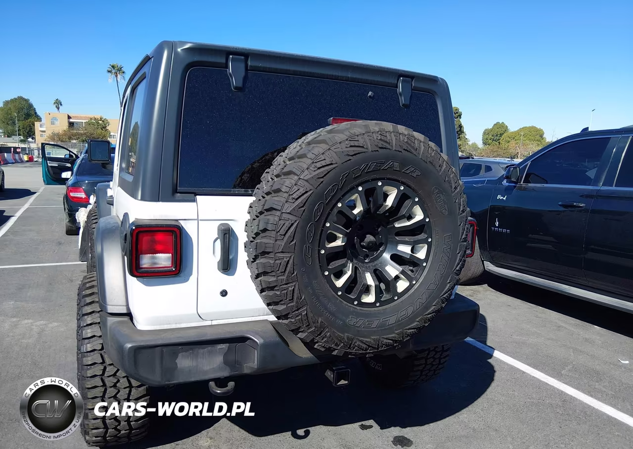 2020 Jeep Wrangler Unlimited Sport S 4X4 VIN:1C4HJXDG4LW104251 - 16
